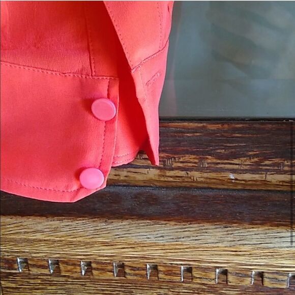 Trina Turk Coral Silk Blouse - Like New! Medium - Picture 4 of 5